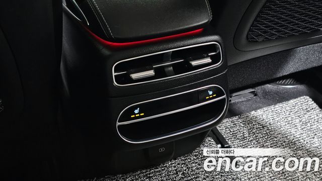 Genesis GV70 2021 thumb 12