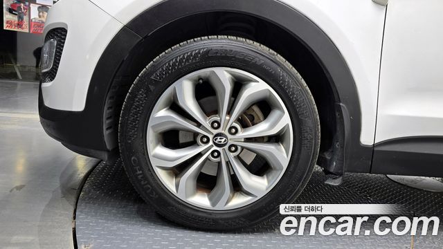 Hyundai Santa Fe 2014 thumb 6