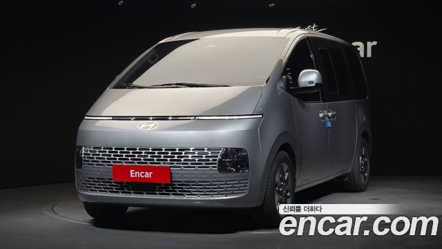 Hyundai Staria 2025 thumb 2