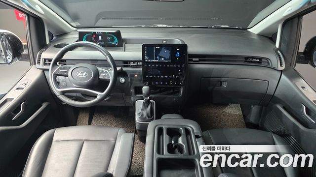 Hyundai Staria 2025 thumb 7