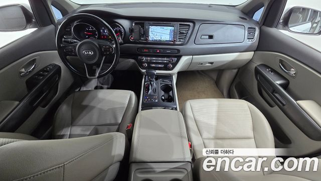 Kia Carnival 2018 thumb 8