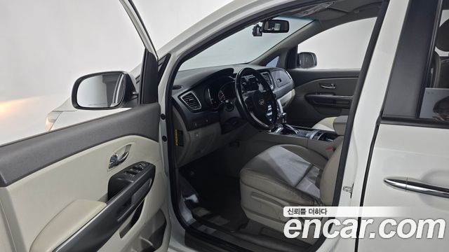 Kia Carnival 2018 thumb 11