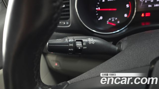 Kia Carnival 2018 thumb 12