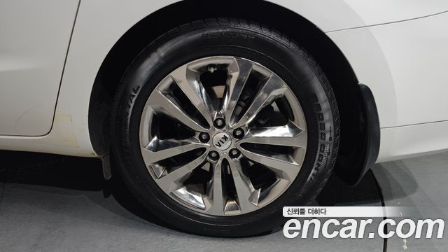 Kia Carnival 2017 thumb 6