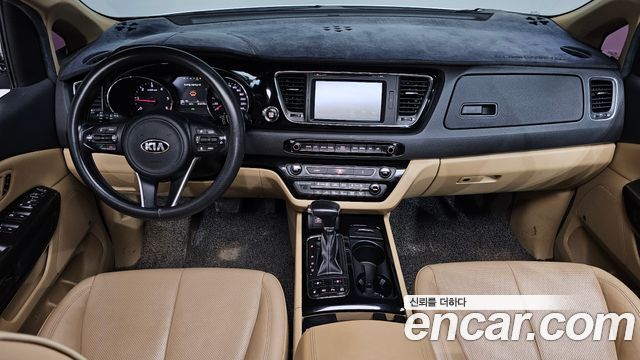 Kia Carnival 2017 thumb 8