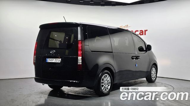 Hyundai Staria 2022 thumb 3