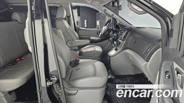 Hyundai Starex 2019 thumb 12