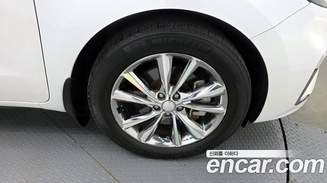 Kia Carnival 2019 thumb 6