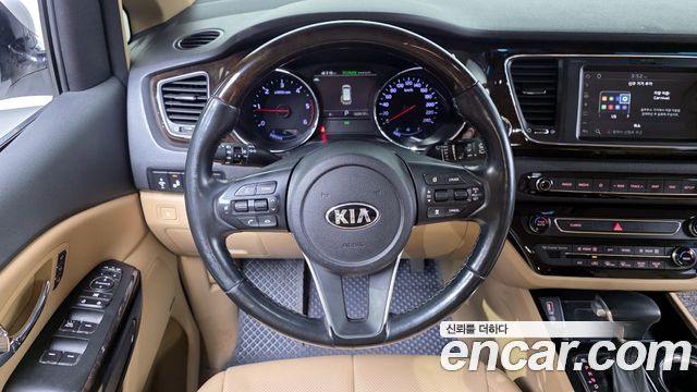 Kia Carnival 2019 thumb 11