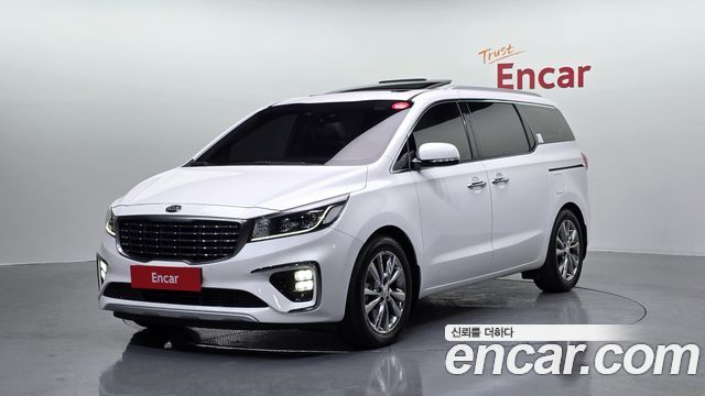 Kia Carnival 2019 thumb 2