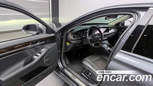 Genesis G90 2019 thumb 11