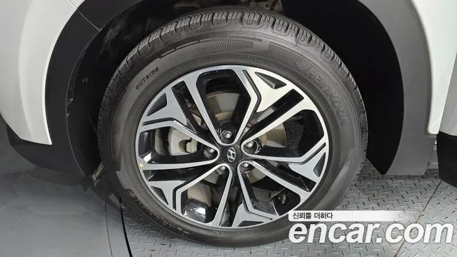 Hyundai Santa Fe 2019 thumb 6