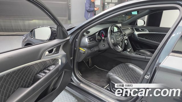 Genesis G70 2018 thumb 10