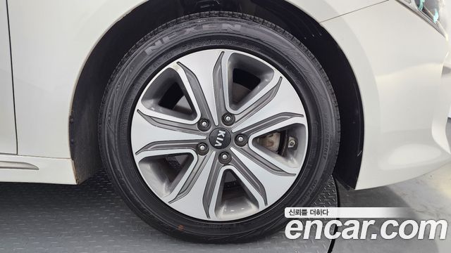 Kia K5 2016 thumb 6