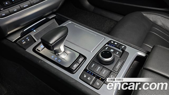 Genesis G80 2018 thumb 10