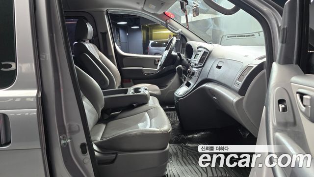 Hyundai Starex 2017 thumb 11