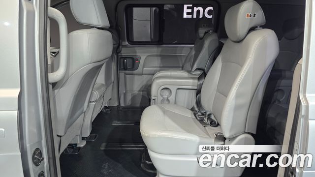 Hyundai Starex 2017 thumb 12