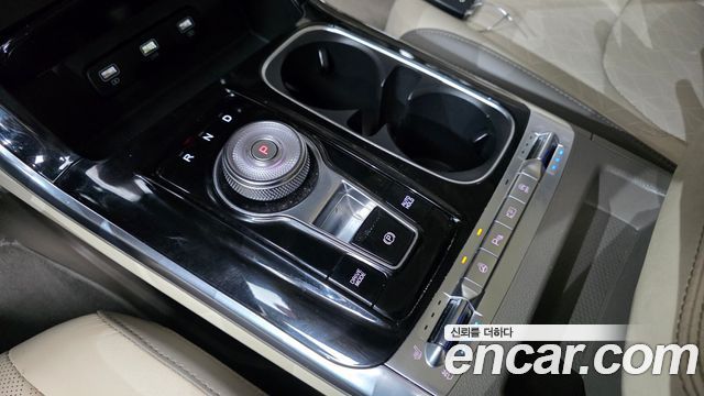 Kia Carnival 2021 thumb 9