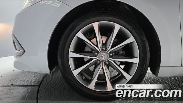 Hyundai Grandeur 2016 thumb 6