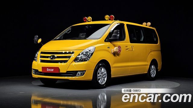 Hyundai Starex 2017 thumb 2