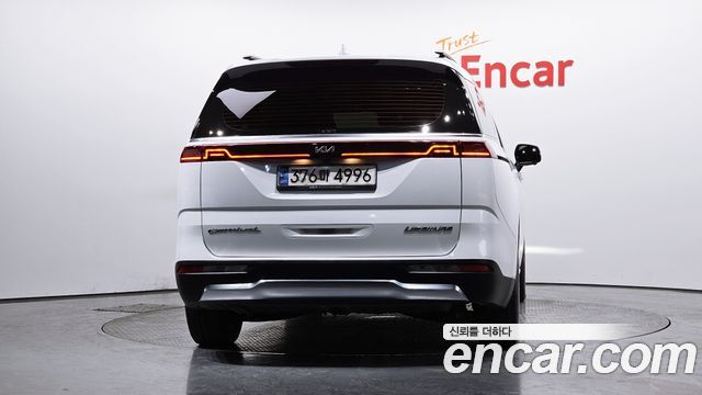 Kia Carnival 2021 thumb 5