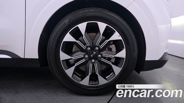 Kia Carnival 2021 thumb 6