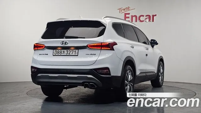 Hyundai Santa Fe 2019 thumb 3