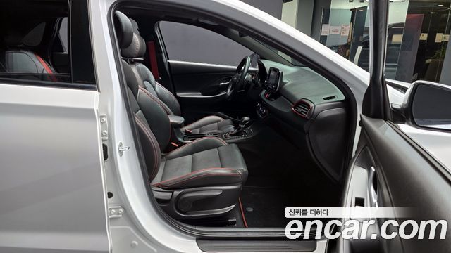 Hyundai i30 2017 thumb 10