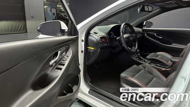Hyundai i30 2017 thumb 12