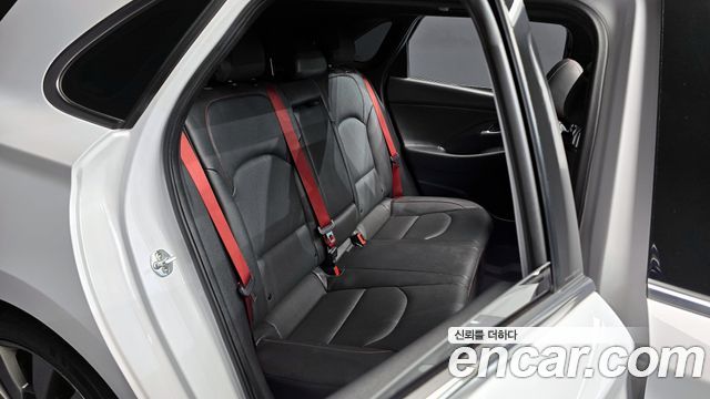 Hyundai i30 2017 thumb 11