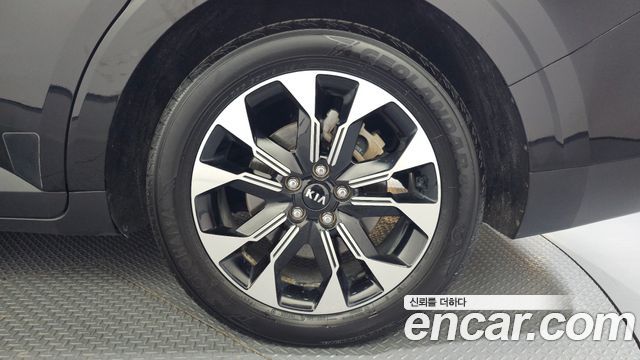 Kia Carnival 2021 thumb 6