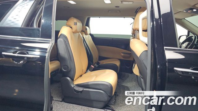 Kia Carnival 2021 thumb 12