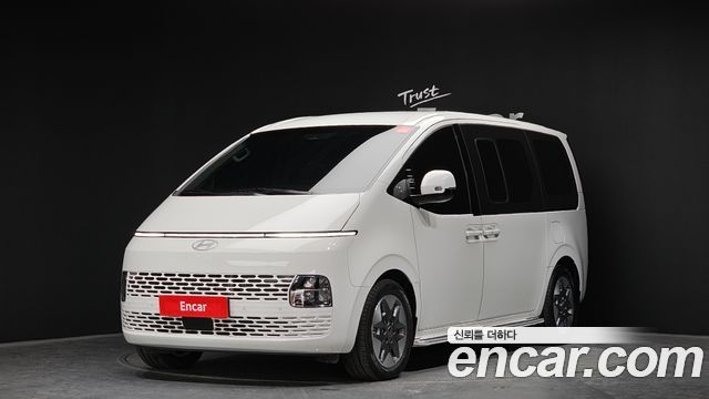 Hyundai Staria 2025 thumb 2