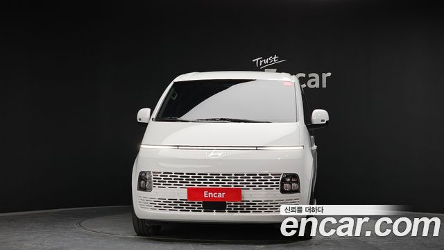Hyundai Staria 2025 thumb 4