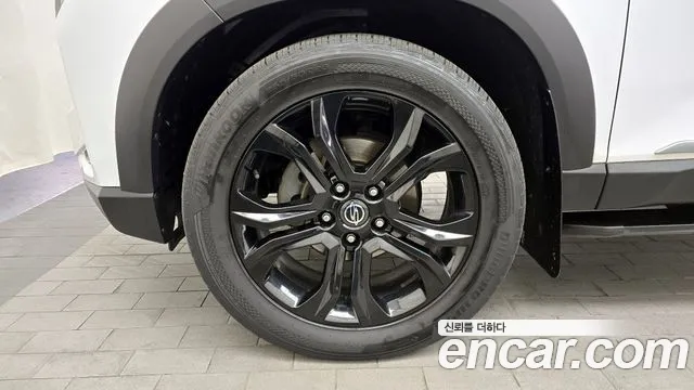 SsangYong Rexton 2022 thumb 6