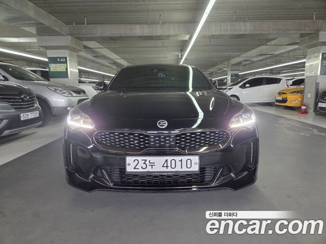Kia Stinger 2018 thumb 2
