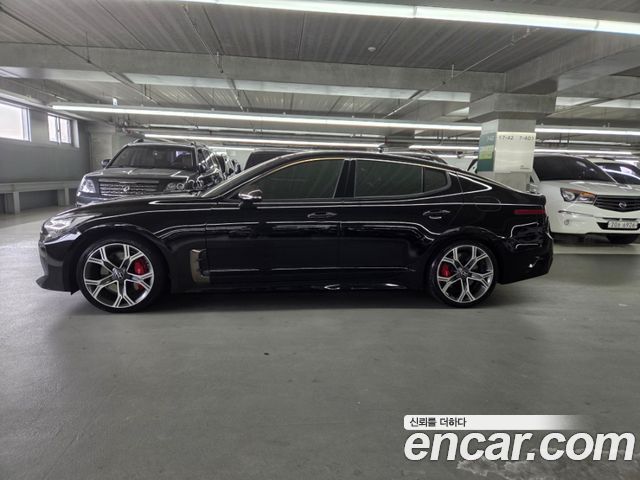 Kia Stinger 2018 thumb 4