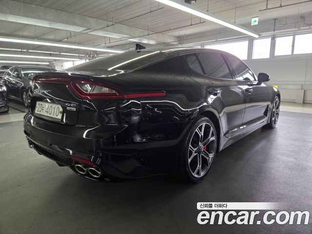 Kia Stinger 2018 thumb 5