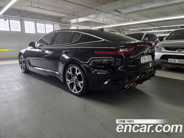 Kia Stinger 2018 thumb 7