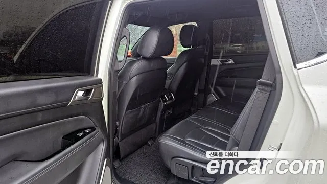 SsangYong Rexton 2019 thumb 12