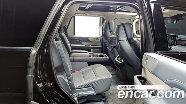 Lincoln Navigator 2019 thumb 5