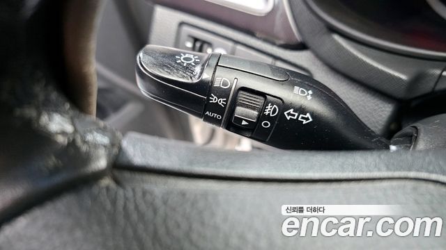 Hyundai Santa Fe 2012 thumb 11