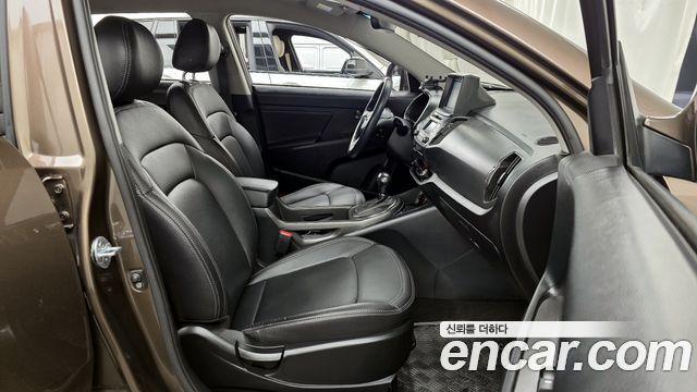 Kia Sportage 2012 thumb 12