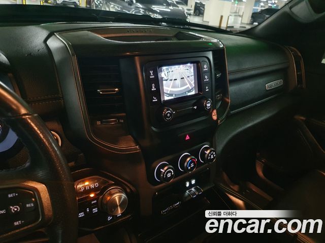 Dodge Ram Pick Up 2020 thumb 8