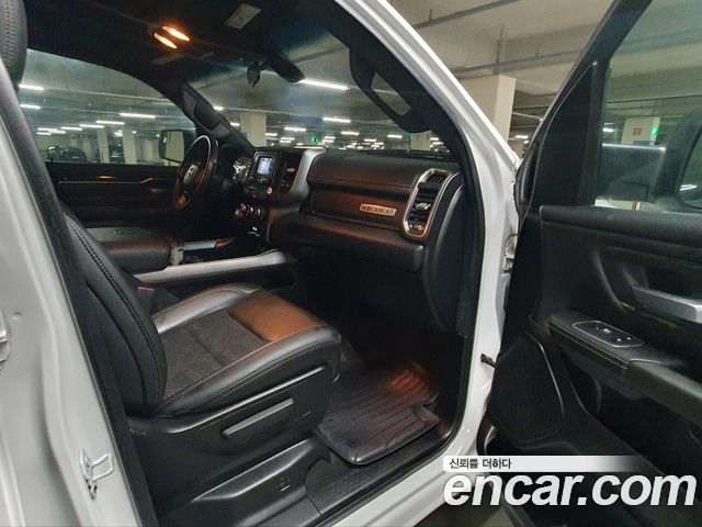 Dodge Ram Pick Up 2020 thumb 12