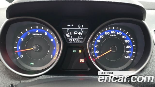 Hyundai Avante 2014 thumb 9