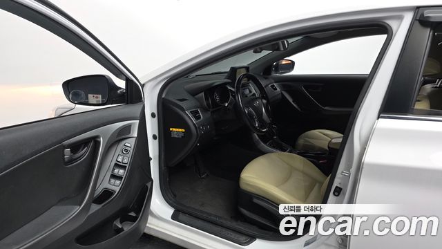 Hyundai Avante 2014 thumb 11
