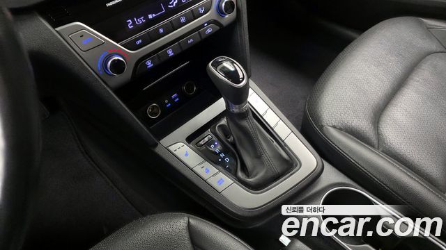 Hyundai Avante 2016 thumb 10