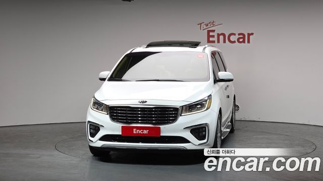 Kia Carnival 2019 thumb 4