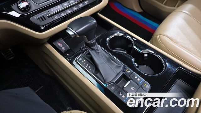 Kia Carnival 2019 thumb 10